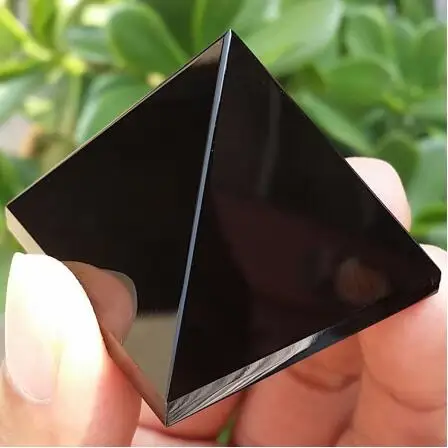 Prirodni Crni Opsidijan Quartz Crystal Poklon Home Dekor Piramida Liječeći Kristal Obrt Za Isporuku Tereta Pada