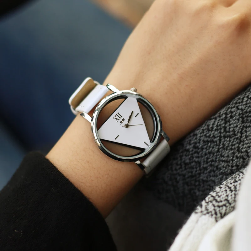 2020 Modni šuplje trokutasti ženske kvarcni sat jednostavna novost i individualizam kreativna ručni sat crno bijeli kožni sat Slika 0 